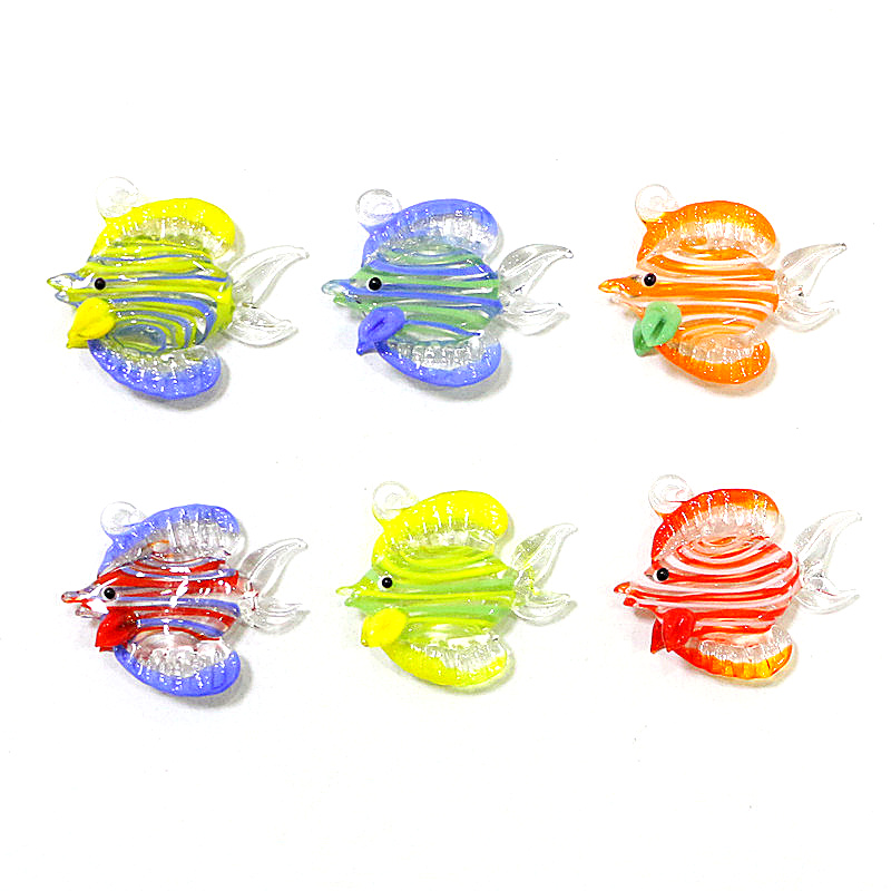 Aquarium Marine Fishes - 手作りの熱帯魚ミニチュア彫刻2点セットガラスペンダント水族館装飾かわいい海の動物ミニチュアオブジェファッションDiy女性ジュエリー製作パーツ